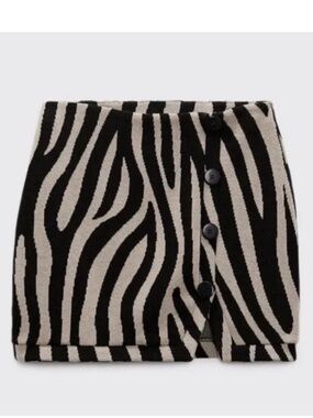 Zara Black and Cream Zebra-Pattern Knit Mini Skirt
